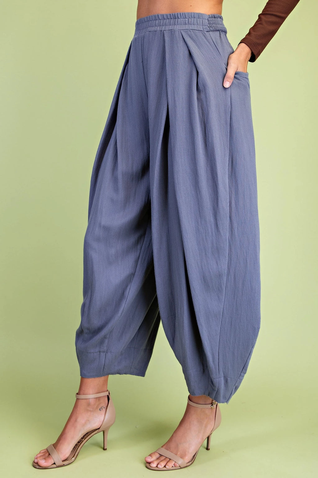 GiGiO Lightweight Pleated Barrel-Leg Pants