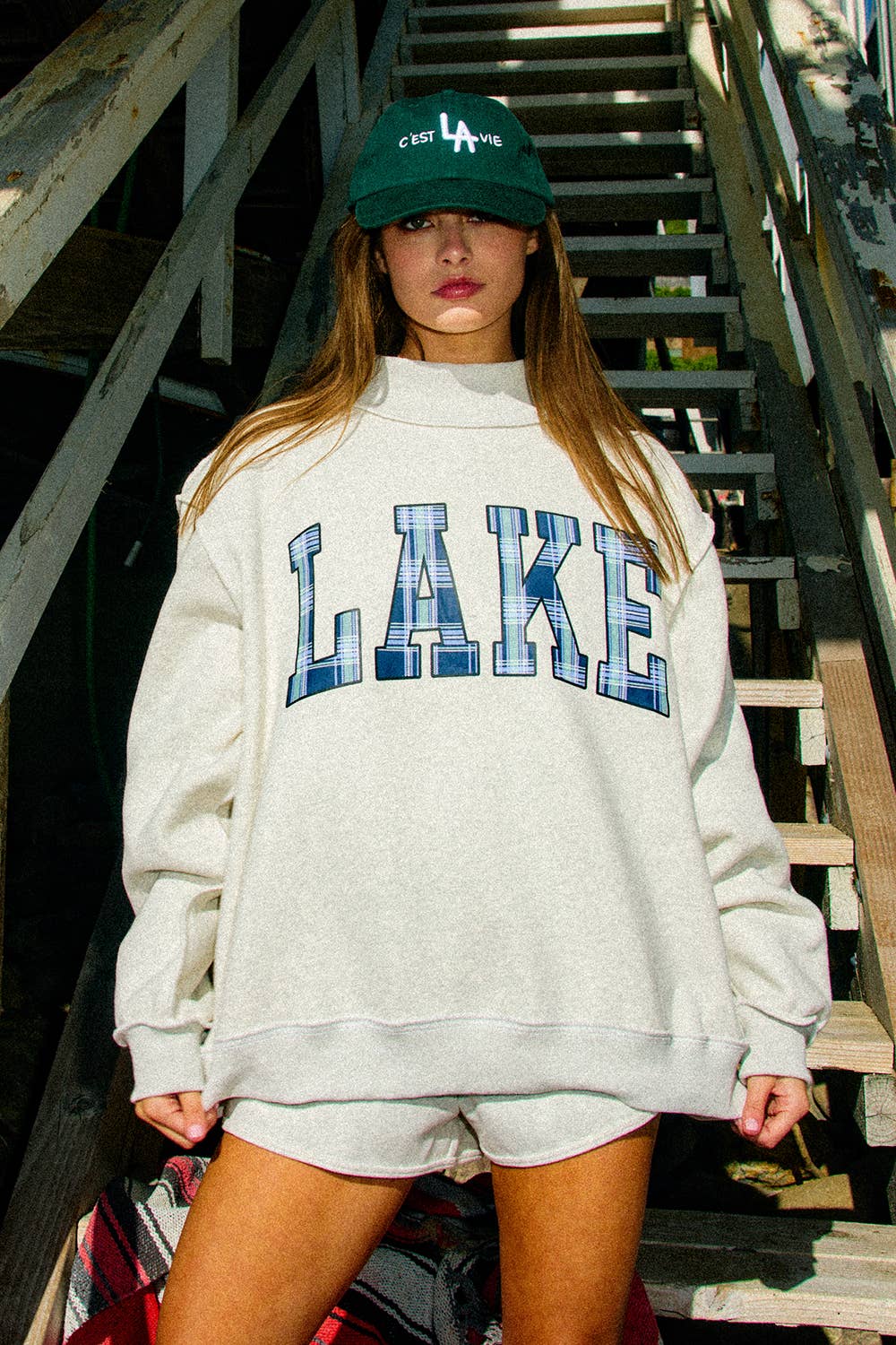 Bucketlist 'LAKE & MOUNTAIN' Mock-neck Sweatshirt