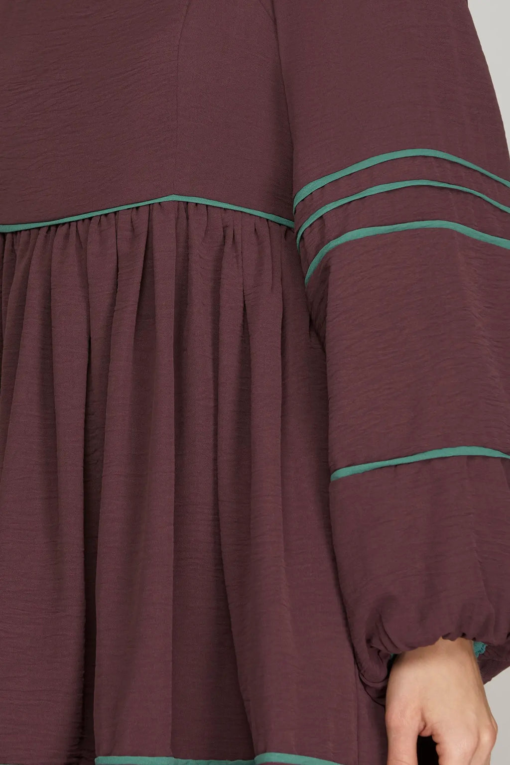 Long Sleeve Dress with Contrast Binding