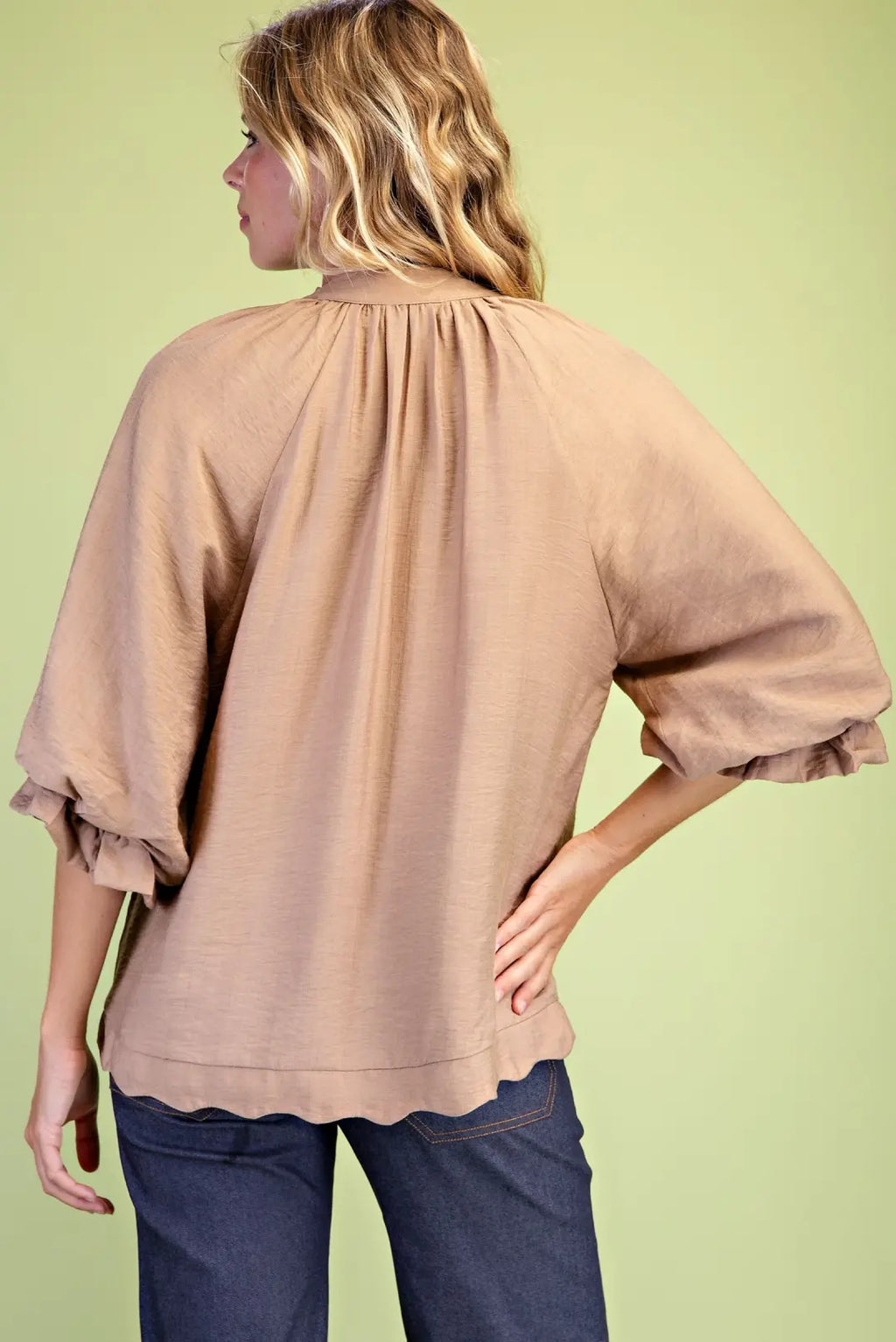 GiGiO Scalloped V-Neck Balloon Sleeve Blouse