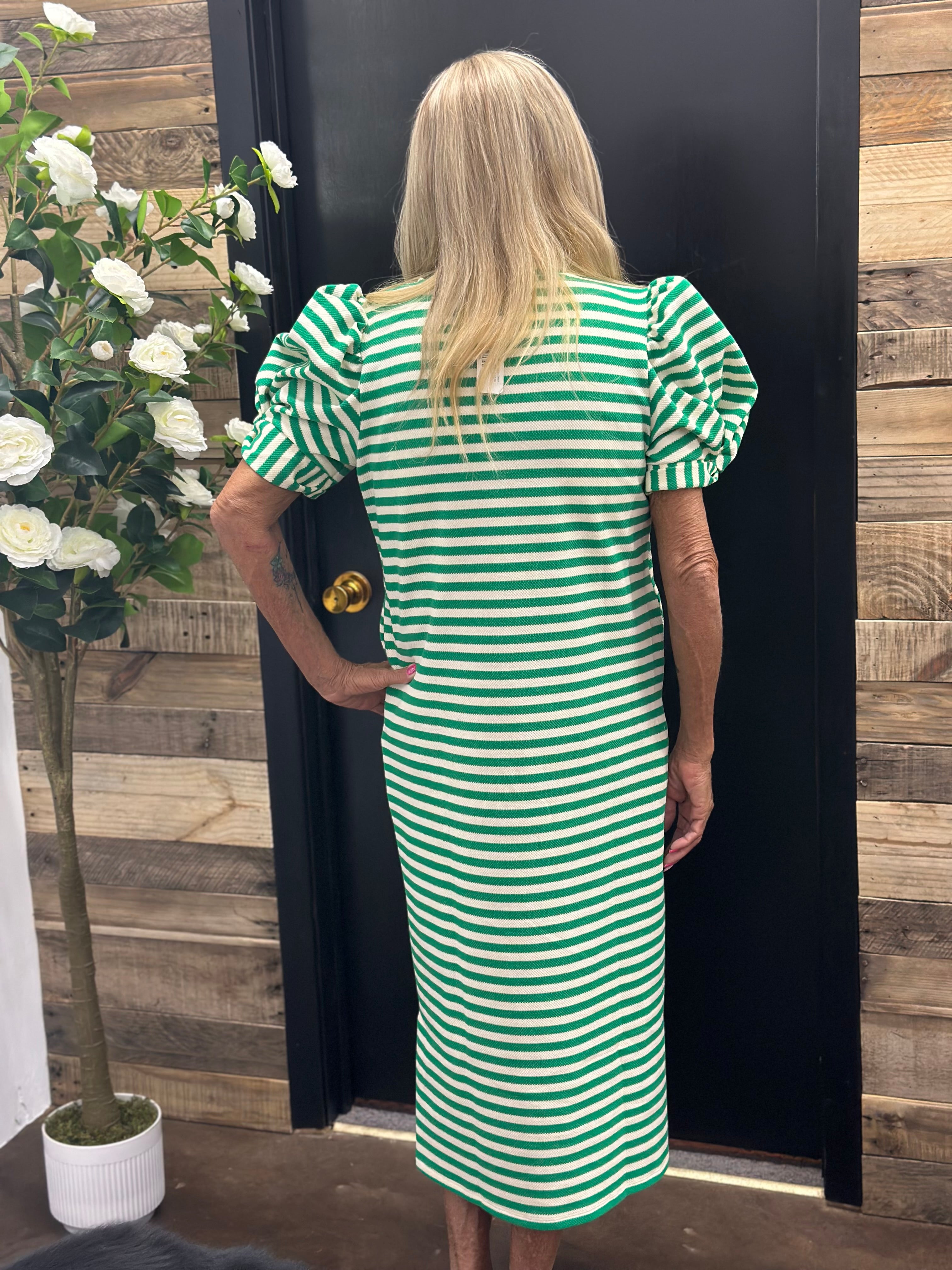 Glam Round Neck Puff Short Sleeve Midi Dress with Side Pockets